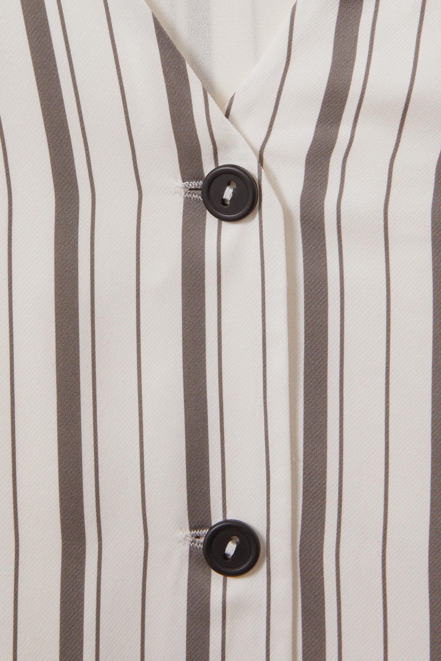 STRIPE WAISTCOAT IVORY/GREY 6