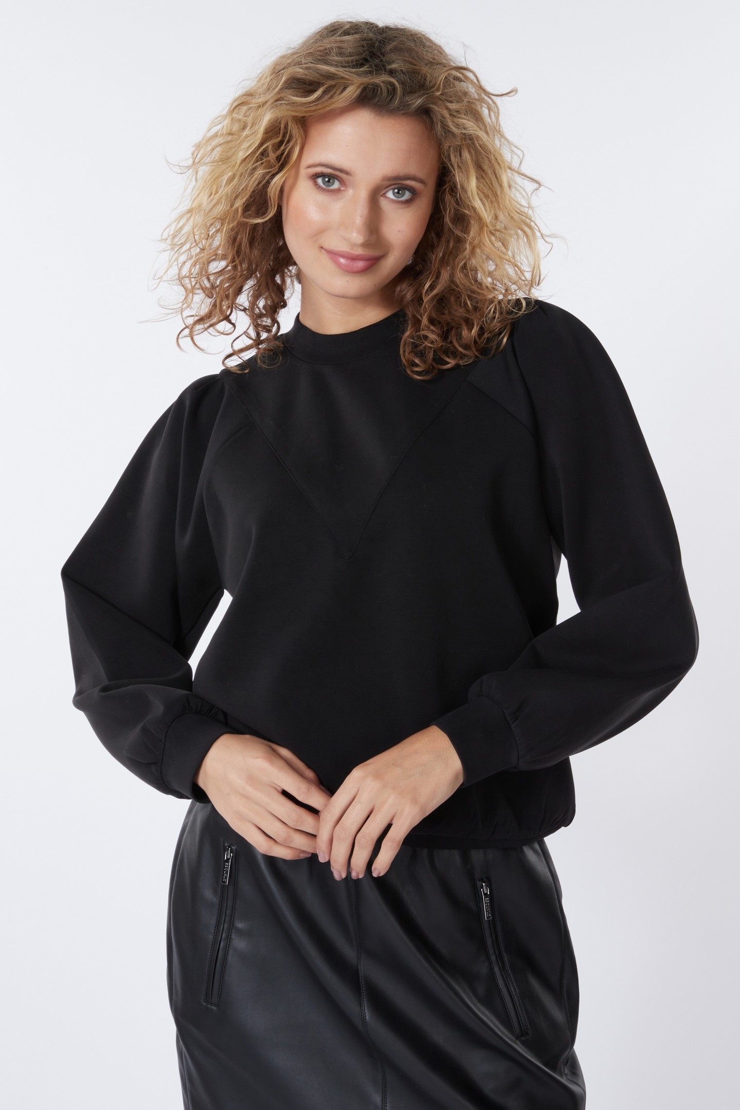 SWEATER GATHERING MODAL BLACK 3