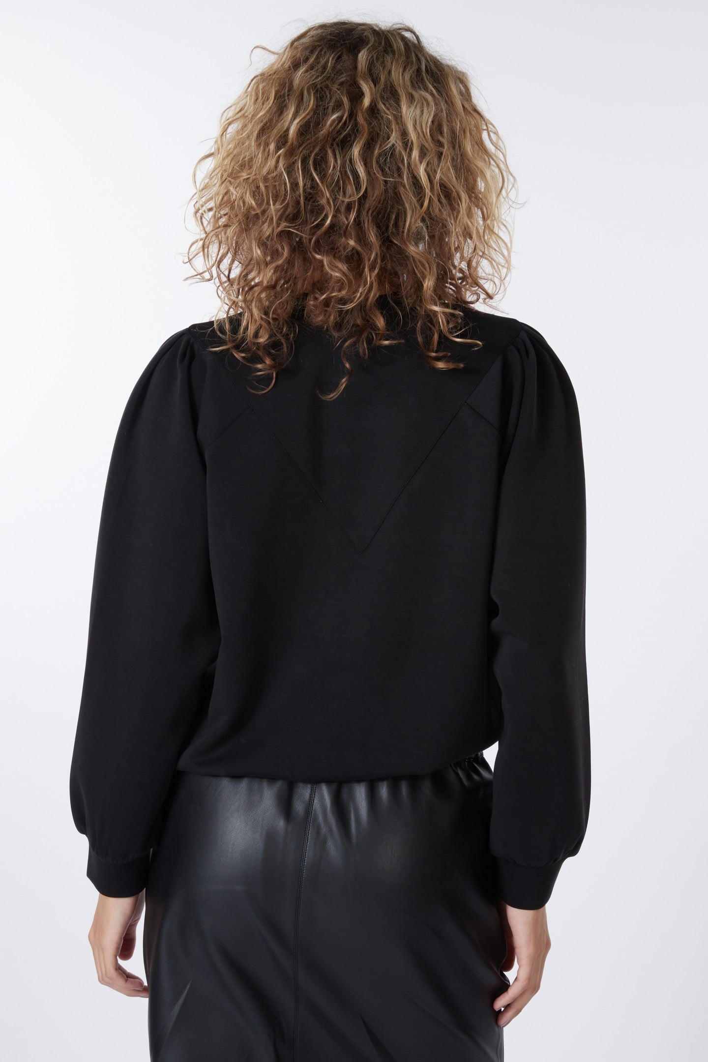 SWEATER GATHERING MODAL BLACK 4