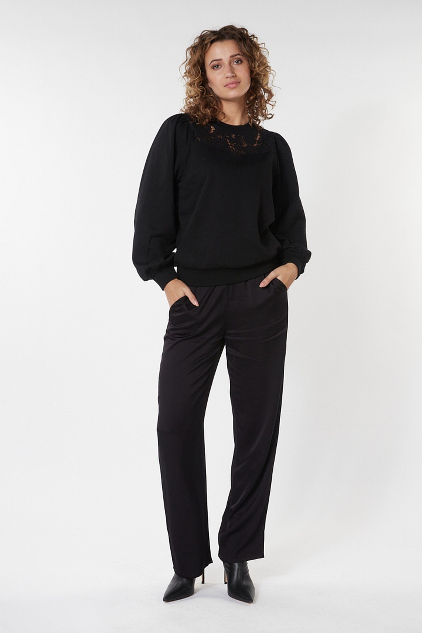 TROUSERS SEQUINS BLACK 2