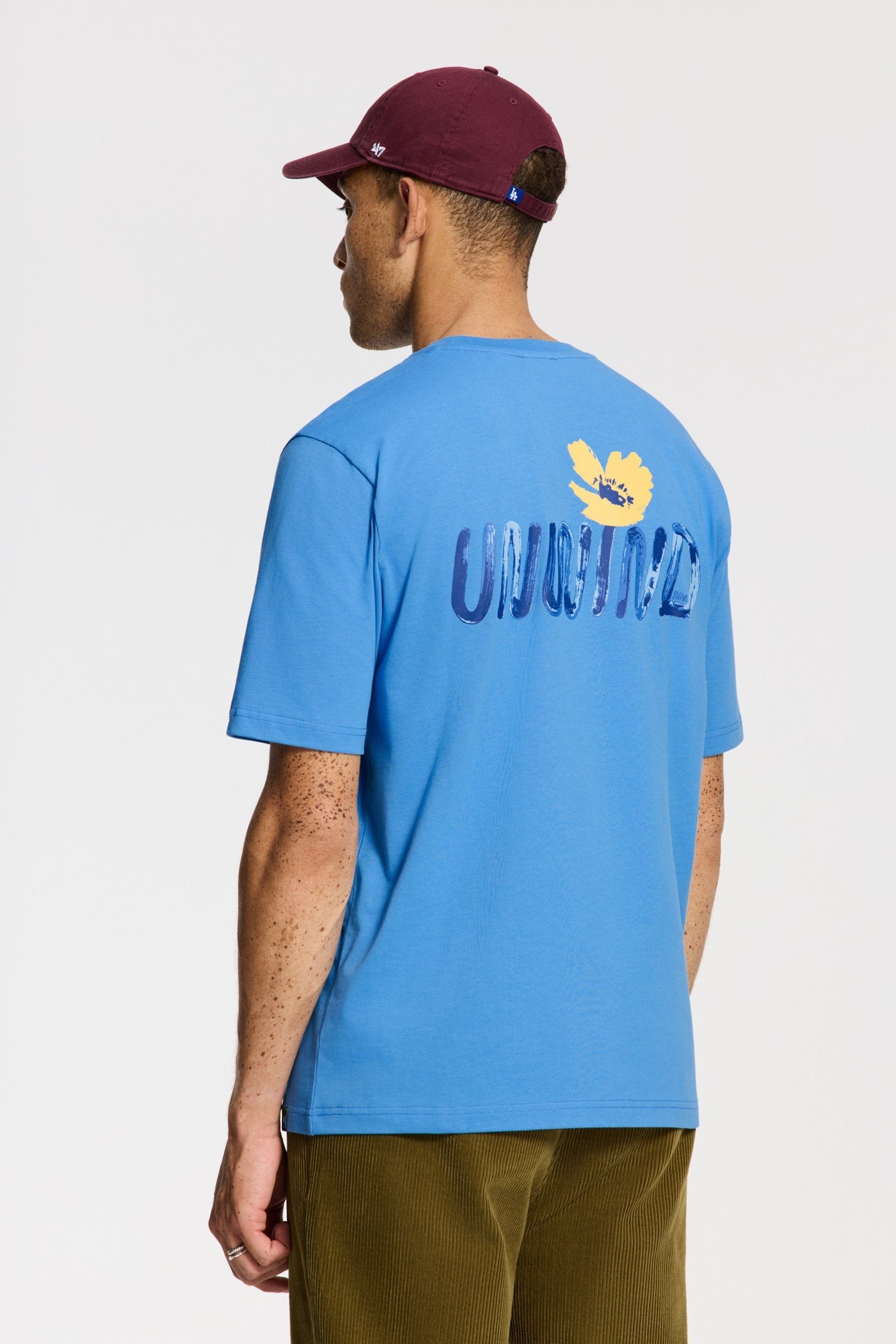 FINN RELAXED FIT UNWIND TEXT T-SHIRT BLUE FIELDS 3