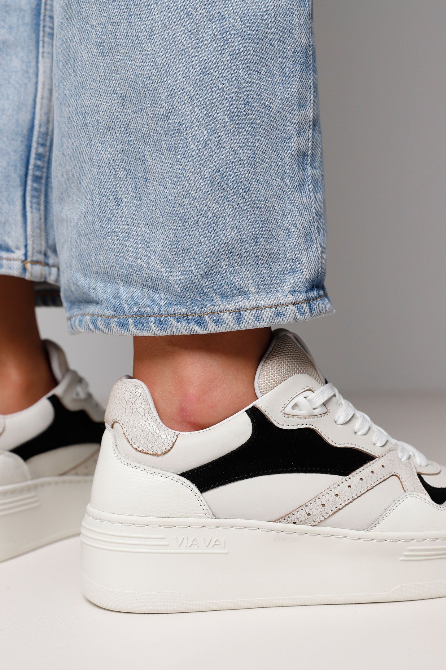 ISA BO SNEAKERS BLACK 2