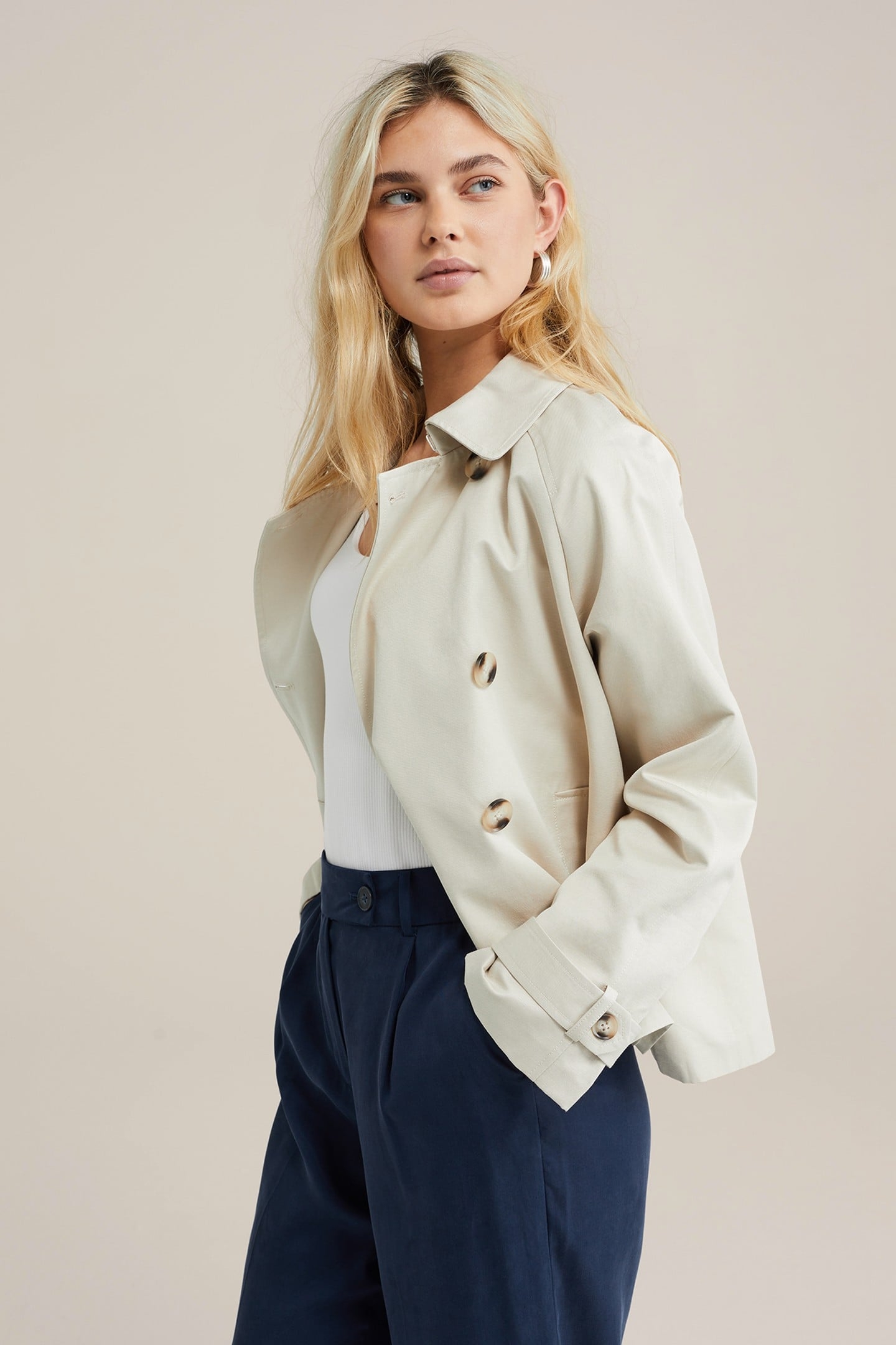 TRENCHCOAT OFF-WHITE 2