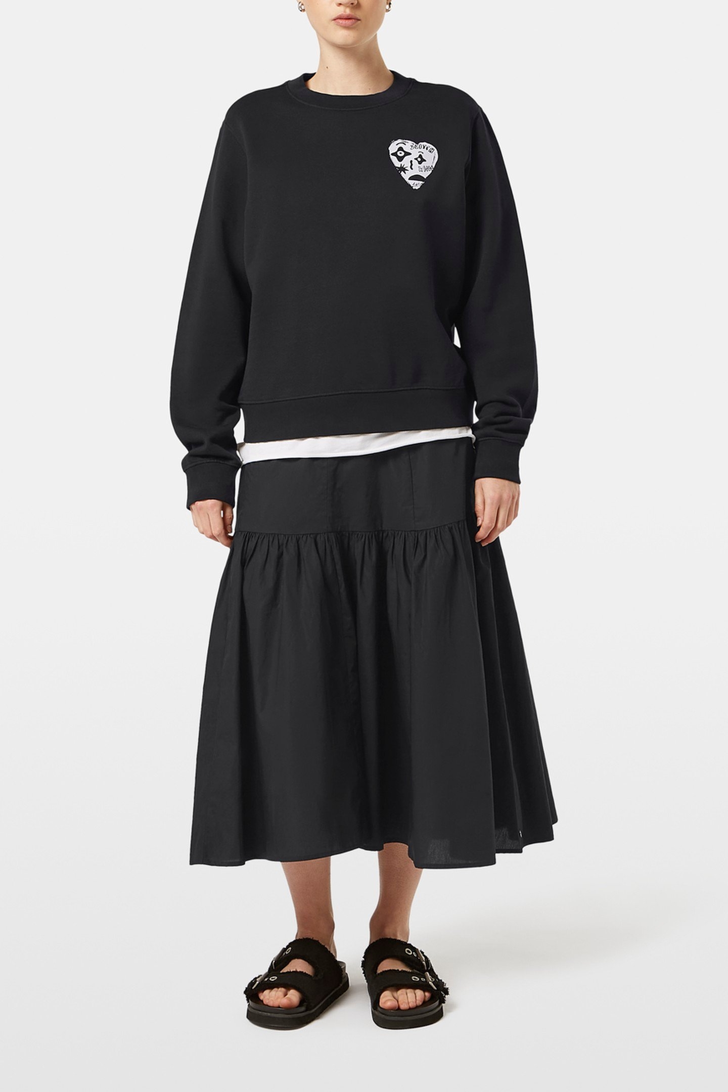 CHEST ARTWORK REGULAR FIT SWEATSHIRT BLACK 1