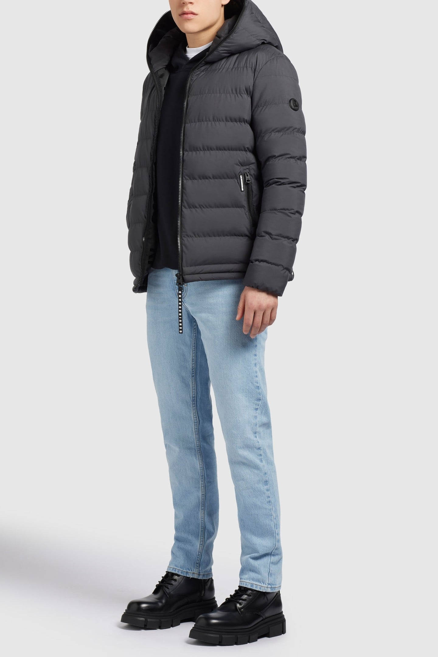 WAGON MATT SPACE GREY 1