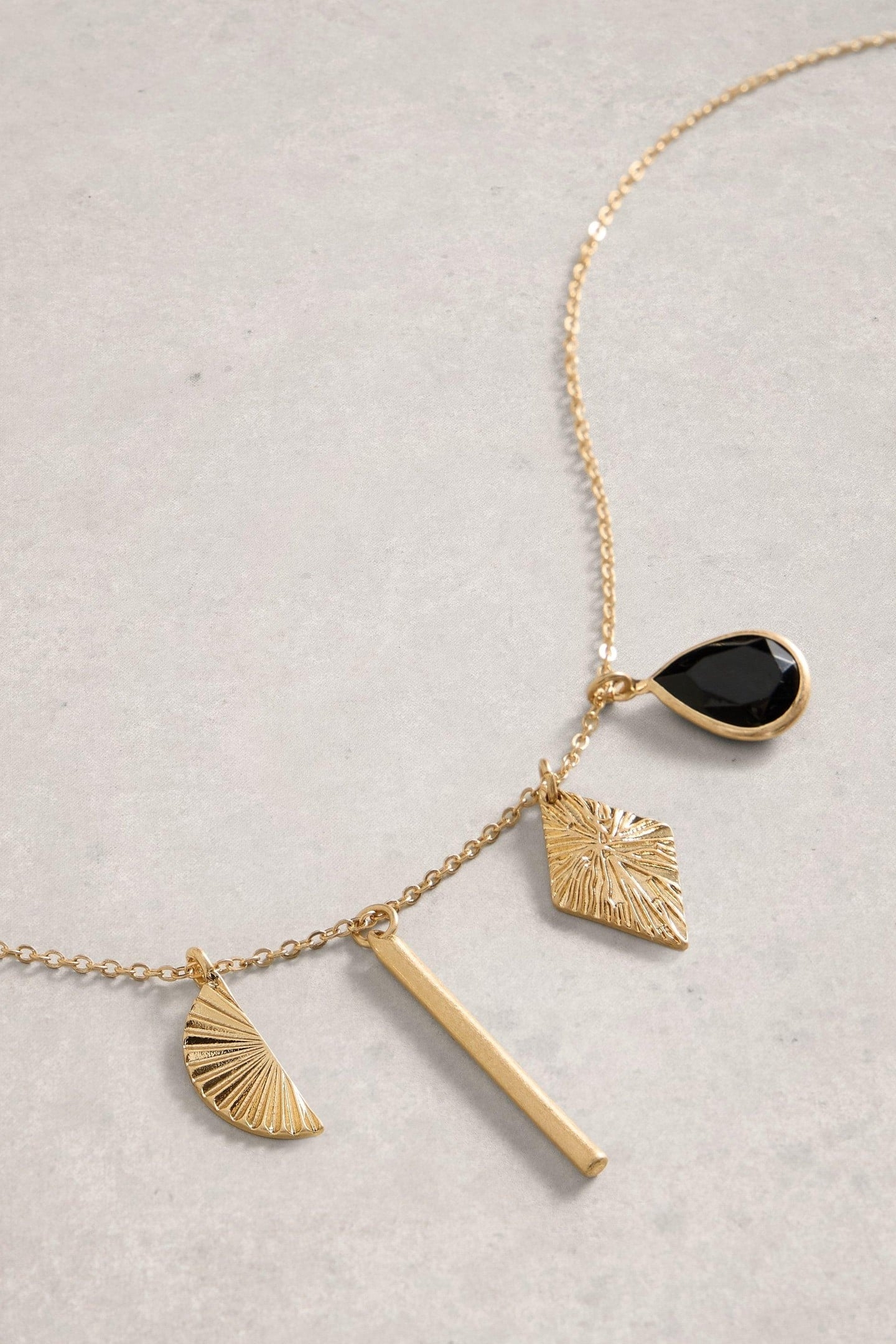 MULTI CLUSTER NECKLACE GOLD TONE METALLIC 1